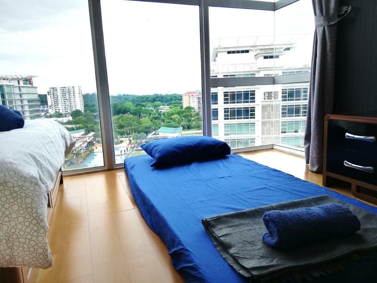 Ara Damansara Oasis Residence, Specious 4-8pax, 8min Subang Airport, 10min Sunway