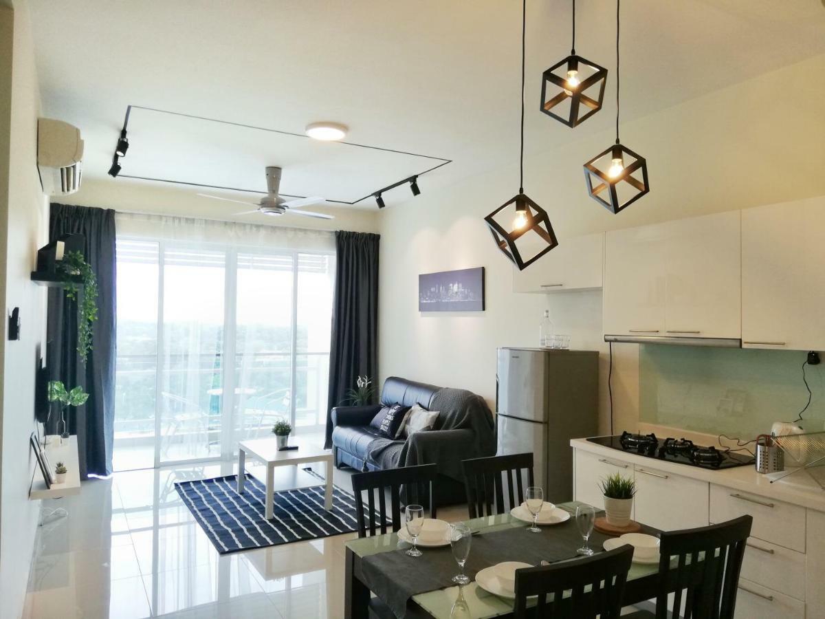 Ara Damansara Oasis Residence, Specious 4-8pax, 8min Subang Airport, 10min Sunway Pangsapuri *