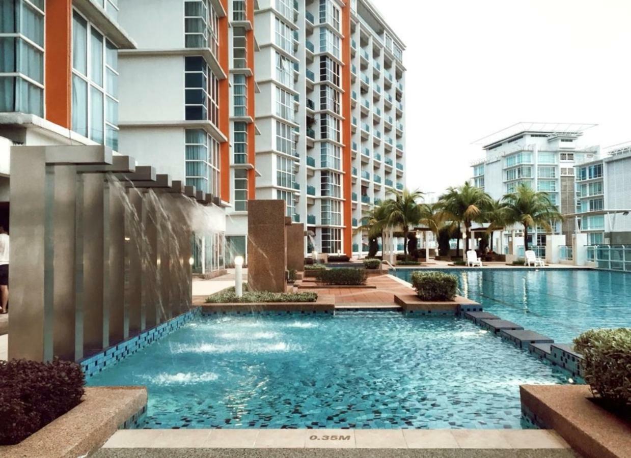 Ara Damansara Oasis Residence, Specious 4-8pax, 8min Subang Airport, 10min Sunway *